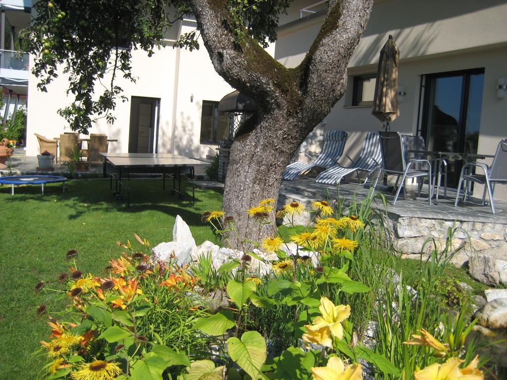 Villa Burgblick อันเนนไฮม์ ภายนอก รูปภาพ